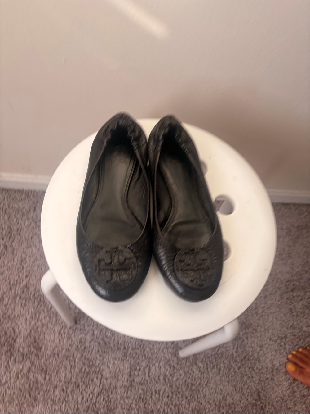 Tory Burch Black Leather Logo Ballet Flats